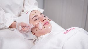 Retinol for Beginners: How to Start Without Irritation
