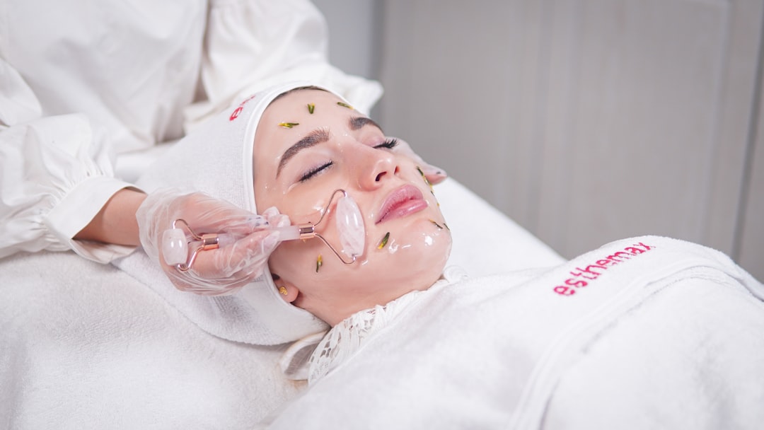 Retinol for Beginners: How to Start Without Irritation