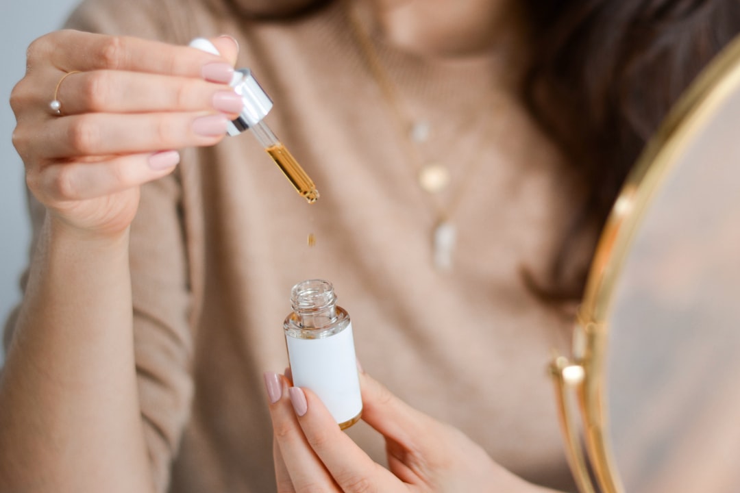 How to Use a Vitamin C Serum for Brighter, Healthier Skin