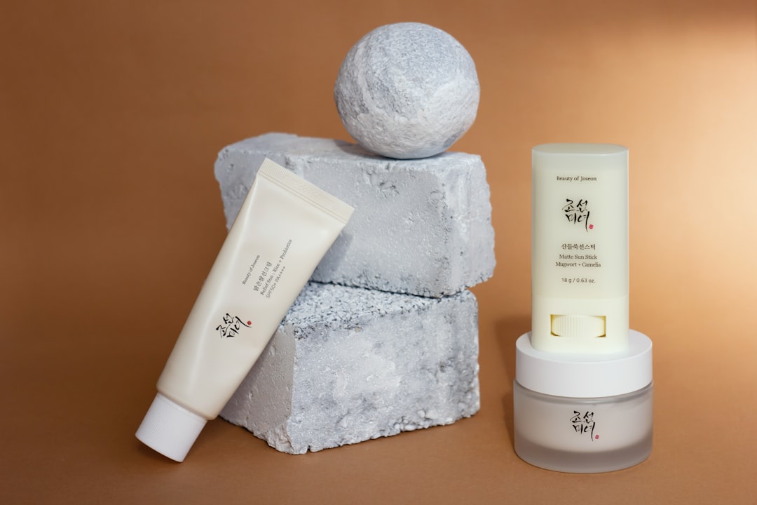 How to Fade Acne Scars: Treating Dark Marks and Textural Scarring