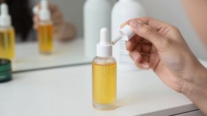 Best Face Oil for Post-Acne Marks: Rosehip, Squalane and Realistic Results