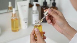 Best Face Oil for Rosacea: Gentle Oils and the Ones to Avoid