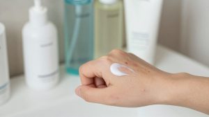 Best Moisturizer for Post-Acne Marks: Red, Brown and What Fades Them
