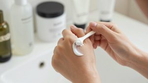 Best Moisturizer for Textured Skin: Smoothing Roughness, Flakes and Tiny Bumps