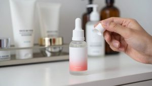 Best Serum for Rosacea: Gentle Ingredients That Calm Redness