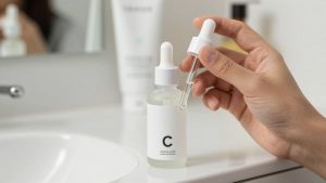Best Vitamin C Serum for Oily Skin under 30 in 2026: Compared and Ranked