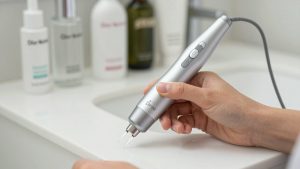 Dr pen M8 Microneedling Pen vs Microneedle Derma Roller: Which Should You Buy?