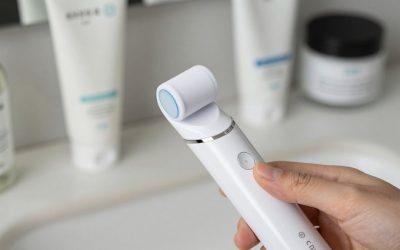 Electric Facial Cleansing Brush vs Manual Brush: Which Is Right for Your Home (2026)