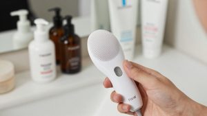 Foreo Bear Microcurrent Device Review: Does It Actually Work?
