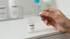 Medik8 Crystal Retinal vs Paula’s Choice Retinol: Which Is Better?