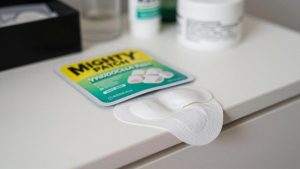 Mighty Patch Original Hydrocolloid Pimple Patches Review: Does It Actually Work?