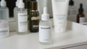 Niacinamide Serum vs Moisturizer: Which Is Right for Your Home (2026)
